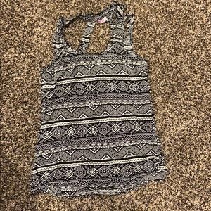 Shirt says size 38 but fits like a med